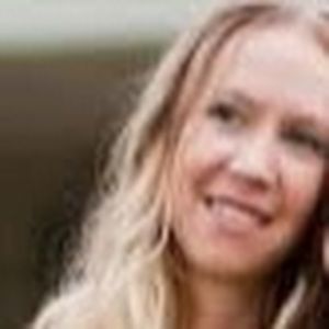 Meet your Posher, Cassandra